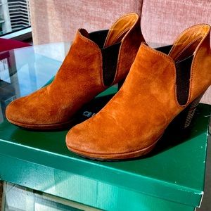 Paul Green suede booties